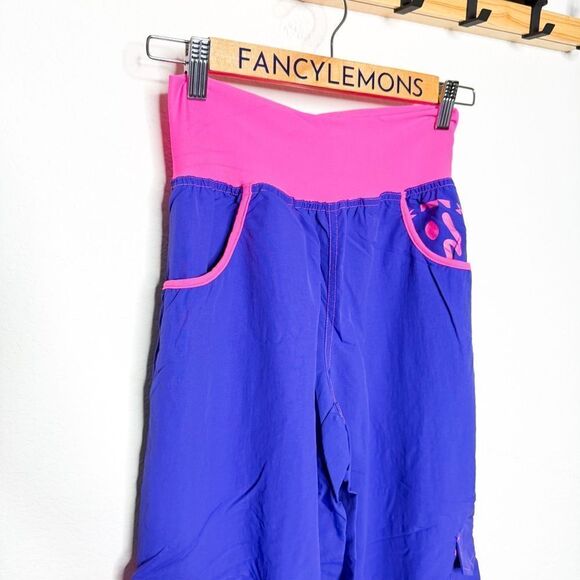 Zumba NWT! Electro Cargo Pants Acai Purple & Pink Dance Fitness Size Various - Picture 2 of 7